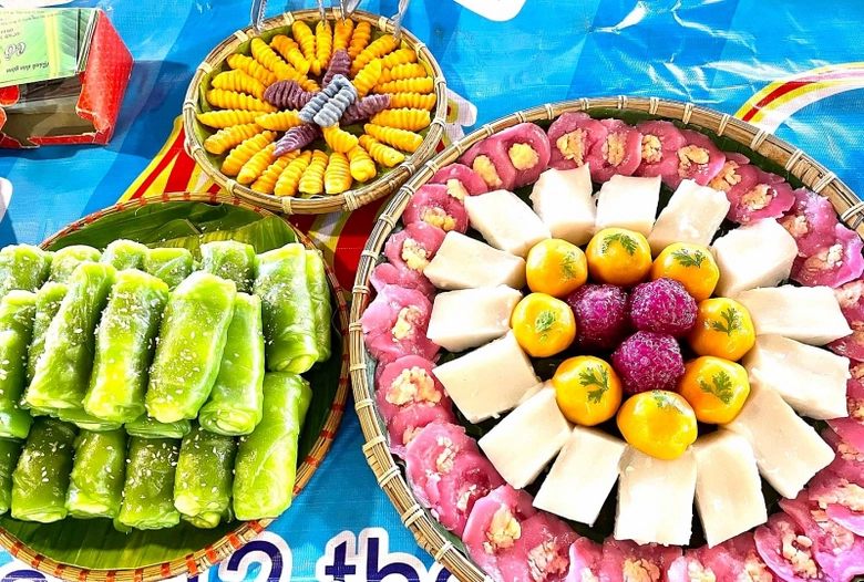 den lang du lich sinh thai ong de kham pha mon ngon va check in miet vuon song nuoc