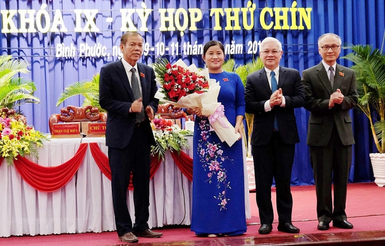 ba tran tue hien duoc bau giu chuc chu tich ubnd tinh binh phuoc