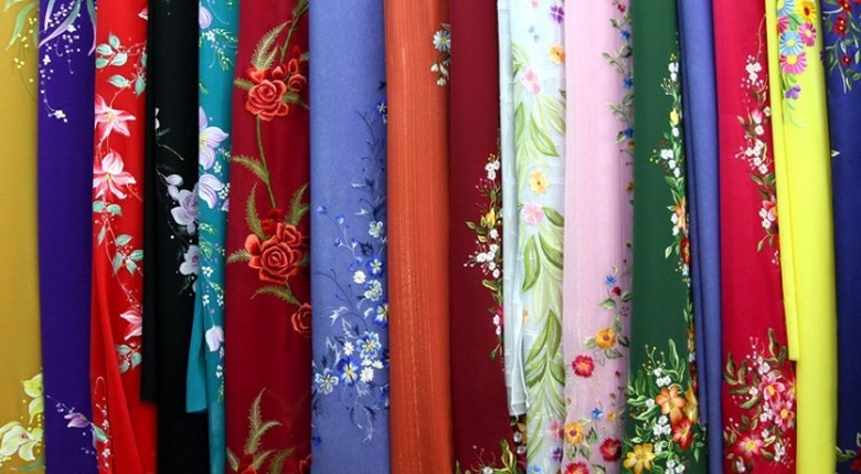 &Aacute;o d&agrave;i l&agrave; m&oacute;n qu&agrave; &yacute; nghĩa ph&ugrave; hợp tặng c&ocirc; gi&aacute;o trong dịp 20/11