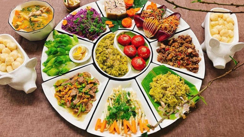 Chuẩn bị m&acirc;m cỗ khấn Rằm th&aacute;ng Gi&ecirc;ng