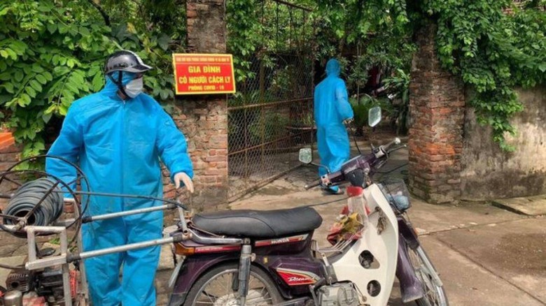 Cấp b&aacute;ch triển khai c&aacute;c biện ph&aacute;p ph&ograve;ng chống dịch COVID-19 ng&agrave;y 2.7 ở Hưng Y&ecirc;n.