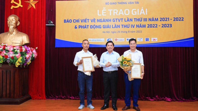 25 t&aacute;c phẩm đoạt Giải B&aacute;o ch&iacute; viết về ng&agrave;nh GTVT lần thứ III- Ảnh 1.