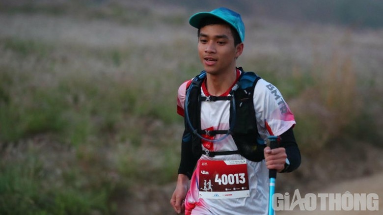 Những h&igrave;nh ảnh đẹp tr&ecirc;n đường đua THACO Marathon v&igrave; ATGT 2023 - Sa Thầy- Ảnh 12.