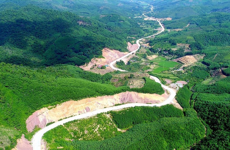 Chuyện l&agrave;m đường ngh&igrave;n tỷ 10 năm kh&ocirc;ng đội vốn ở Bắc Giang- Ảnh 1.