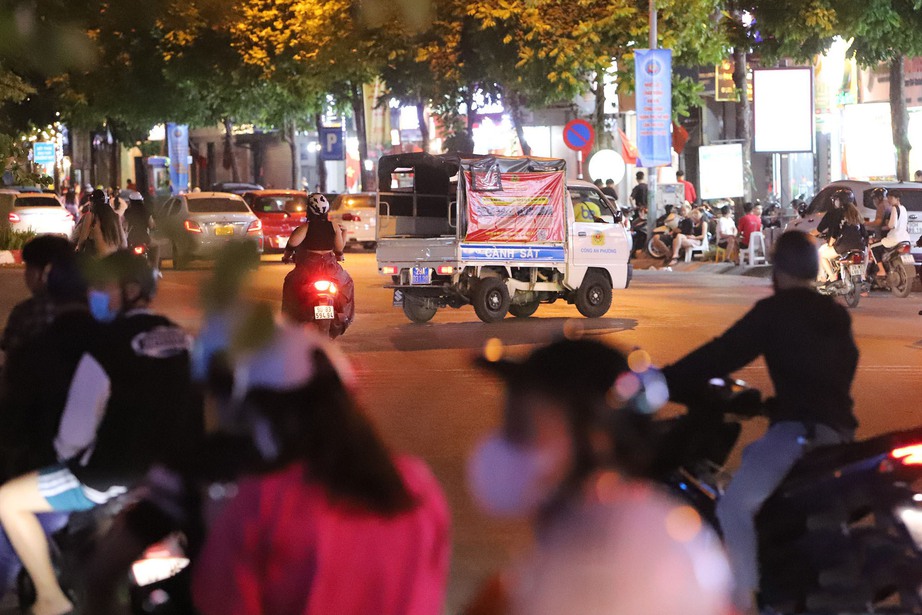 Đề nghị kh&ocirc;ng th&ocirc;ng tin về c&aacute;c chốt cảnh s&aacute;t 141 l&ecirc;n mạng
 - Ảnh 1.