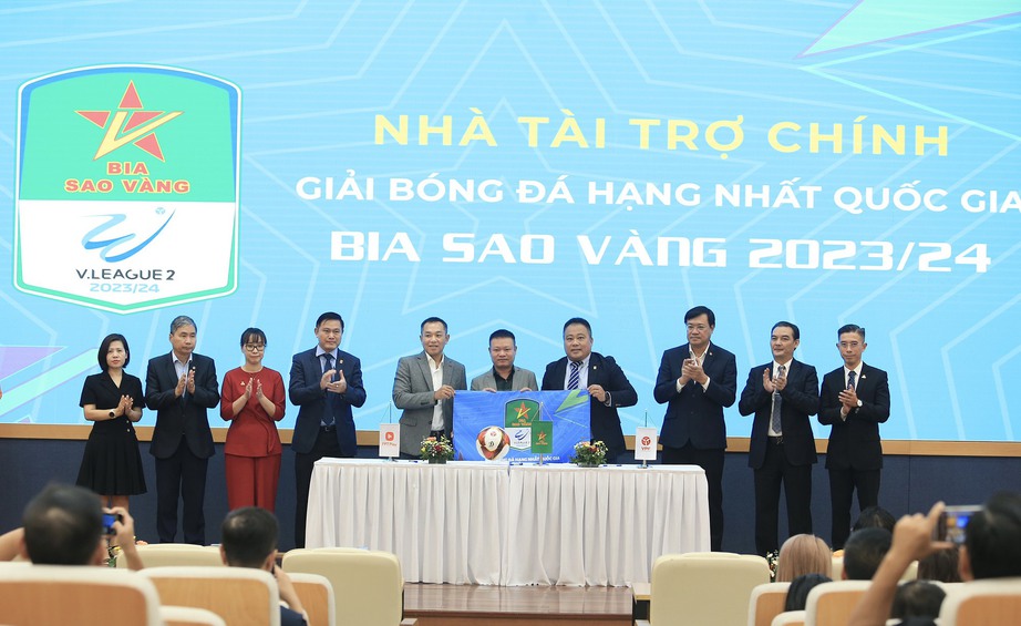 Đội v&ocirc; địch V-League nhận thưởng bao nhi&ecirc;u tiền? - Ảnh 3.