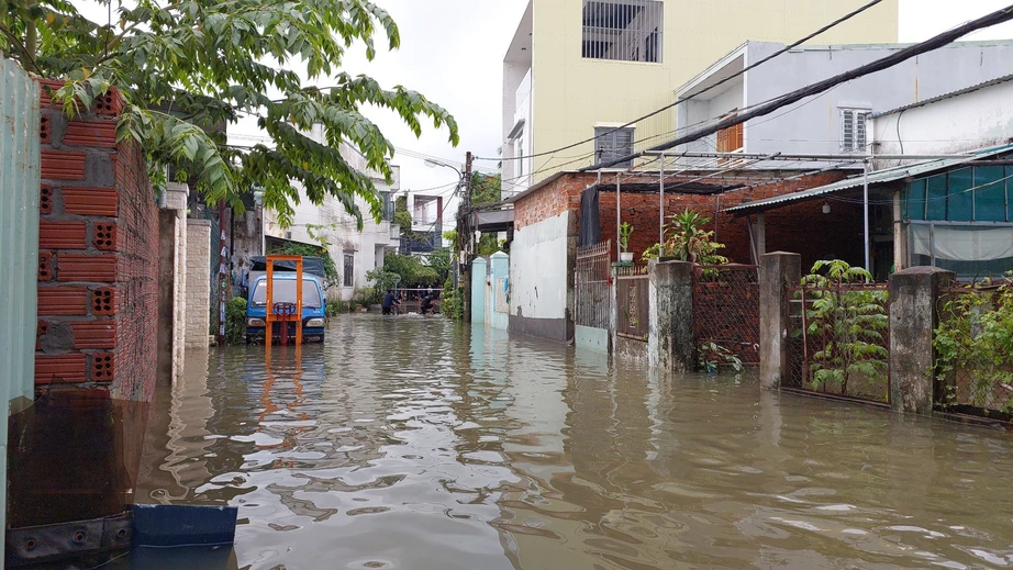 V&igrave; sao Đ&agrave; Nẵng cứ mưa to l&agrave; ngập? - Ảnh 2.