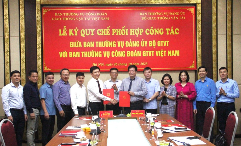 Tăng cường phối hợp c&ocirc;ng t&aacute;c giữa Đảng ủy Bộ GTVT v&agrave; C&ocirc;ng đo&agrave;n GTVT Việt Nam - Ảnh 1.