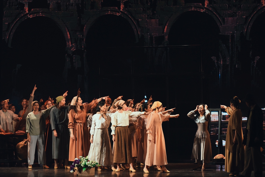 Vở nhạc kịch "Những người khốn khổ" diễn trở lại - Ảnh 3. Vở nhạc kịch "Những người khốn khổ" diễn trở lại - Ảnh 3.