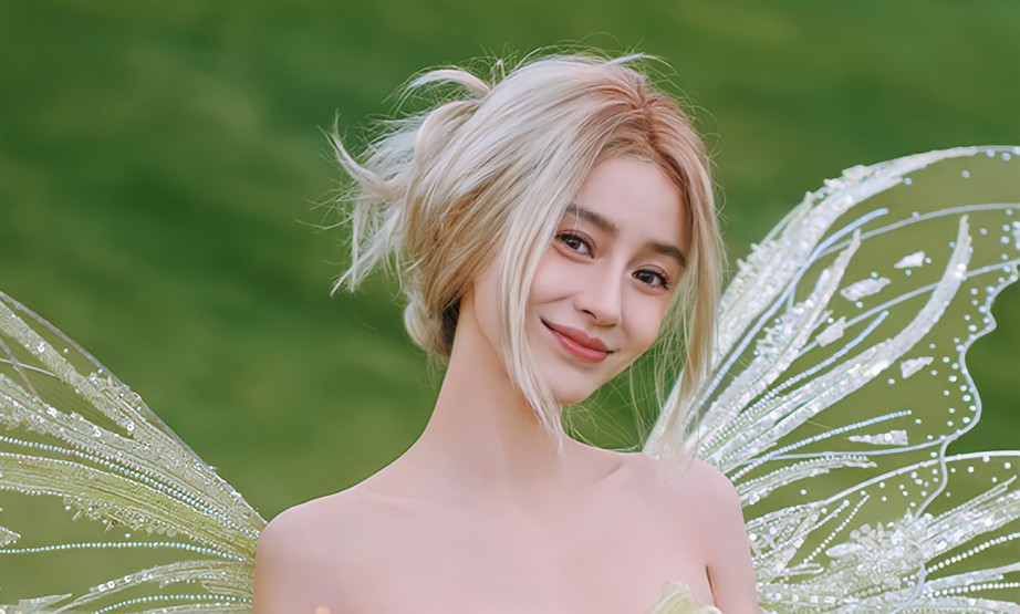 Thực hư Angelababy đến c&acirc;u lạc bộ tho&aacute;t y xem Lisa (BlackPink) diễn - Ảnh 1.