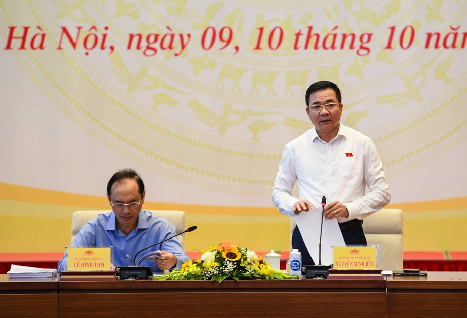 Luật Đường bộ: L&agrave;m r&otilde; quy định về kinh doanh vận tải bằng xe &ocirc; t&ocirc; - Ảnh 1.