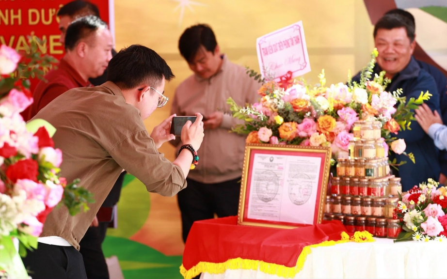 L&ocirc; yến đầu ti&ecirc;n xuất khẩu sang Trung Quốc - Ảnh 2.