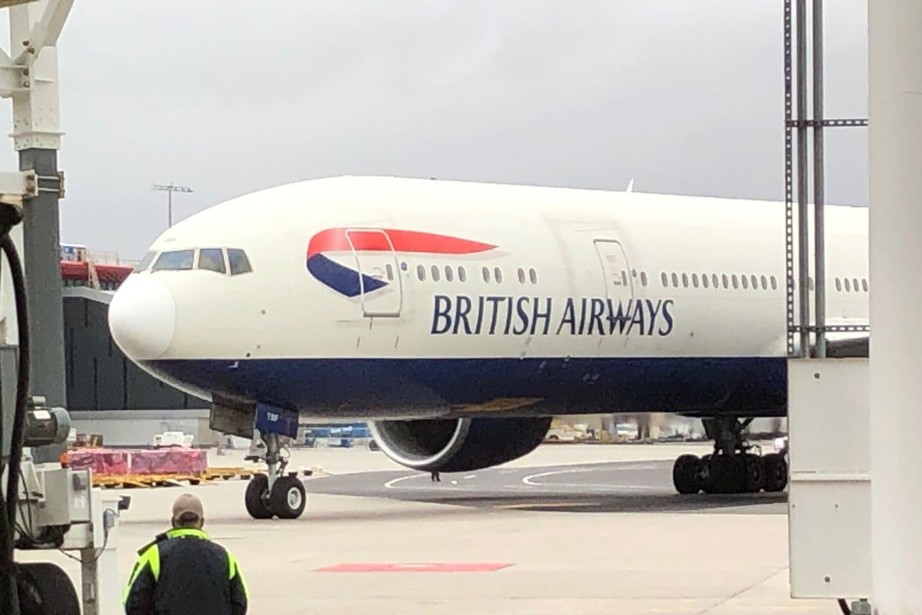 Cảnh s&aacute;t Brazil c&aacute;o buộc th&agrave;nh vi&ecirc;n phi h&agrave;nh đo&agrave;n h&atilde;ng bay Anh n&oacute;i dối về việc bị cướp - Ảnh 1.