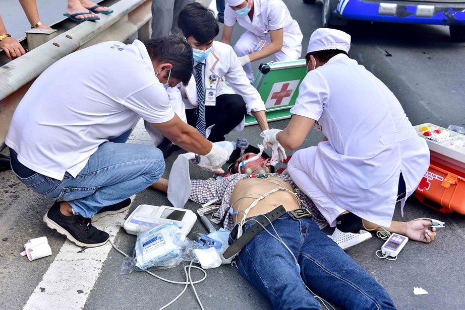 Hơn 78% nạn nh&acirc;n chấn thương ngực k&iacute;n do TNGT, xử tr&iacute; c&aacute;ch n&agrave;o? - Ảnh 1.