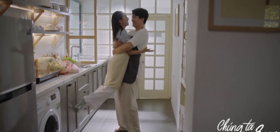 Lâm luôn chủ động bày tỏ tình cảm với Dương. Lâm luôn chủ động bày tỏ tình cảm với Dương.