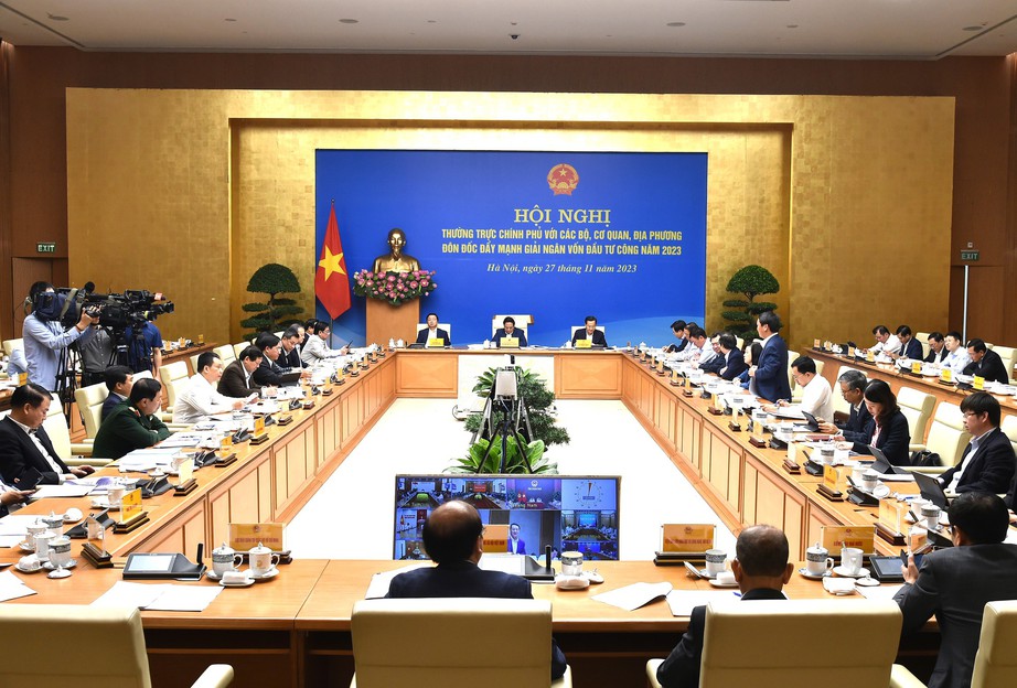 Thủ tướng phê bình, yêu cầu kiểm điểm trách nhiệm chậm giải ngân đầu tư công - Ảnh 2. Thủ tướng phê bình, yêu cầu kiểm điểm trách nhiệm chậm giải ngân đầu tư công - Ảnh 2.