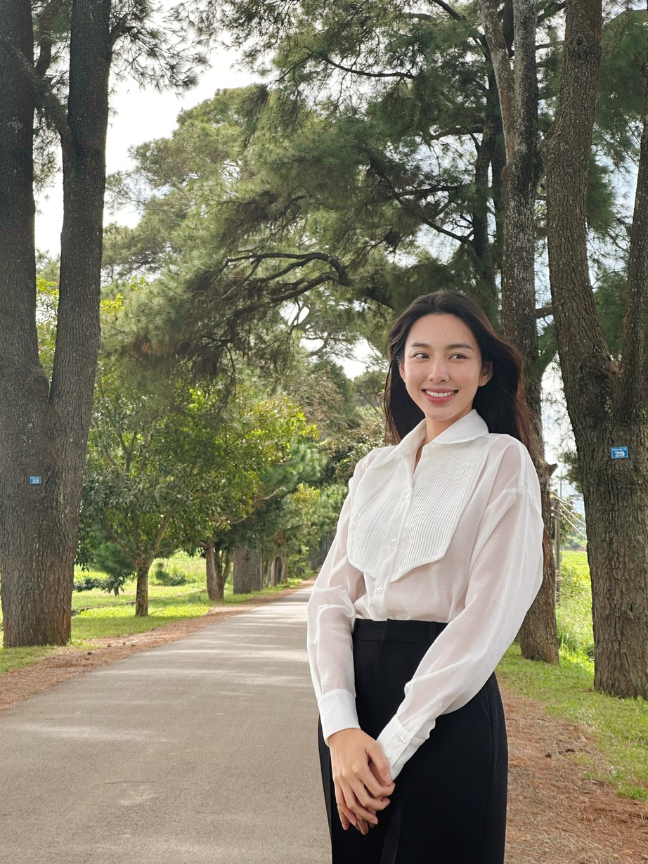 Thuỳ Ti&ecirc;n trao tặng khu vui chơi cho c&aacute;c bệnh viện tại 4 tỉnh T&acirc;y Nguy&ecirc;n - Ảnh 2.