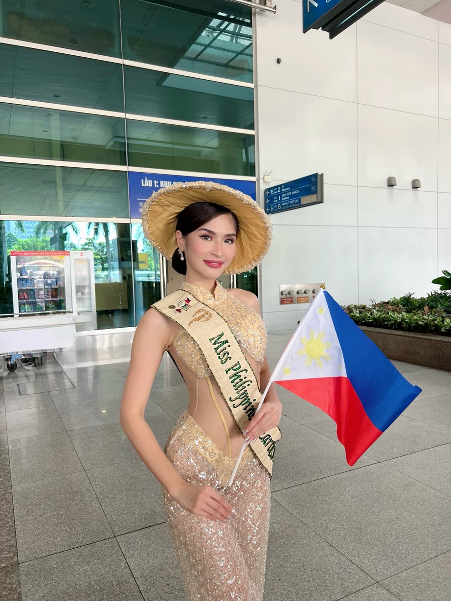 Dàn hoa hậu quốc tế mặc áo dài, đổ bộ vào Việt Nam dự thi Miss Earth 2023 - Ảnh 19. Dàn hoa hậu quốc tế mặc áo dài, đổ bộ vào Việt Nam dự thi Miss Earth 2023 - Ảnh 19.