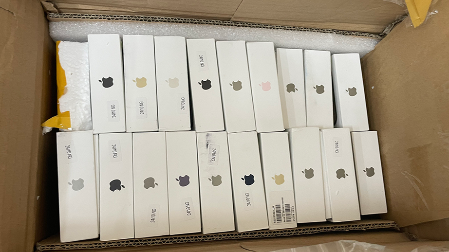 Đường d&acirc;y bu&ocirc;n lậu Iphone 300 tỷ đồng từ Campuchia về Việt Nam, thanh to&aacute;n bằng tiền ảo - Ảnh 3.