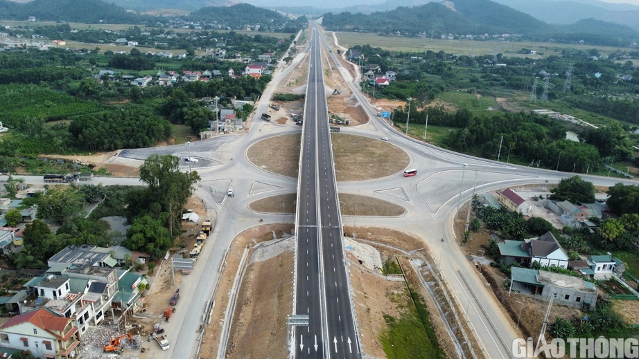 Du lịch Thanh Hóa thay đổi sau khi cao tốc Bắc - Nam hoàn thành - Ảnh 6. Du lịch Thanh Hóa thay đổi sau khi cao tốc Bắc - Nam hoàn thành - Ảnh 6.