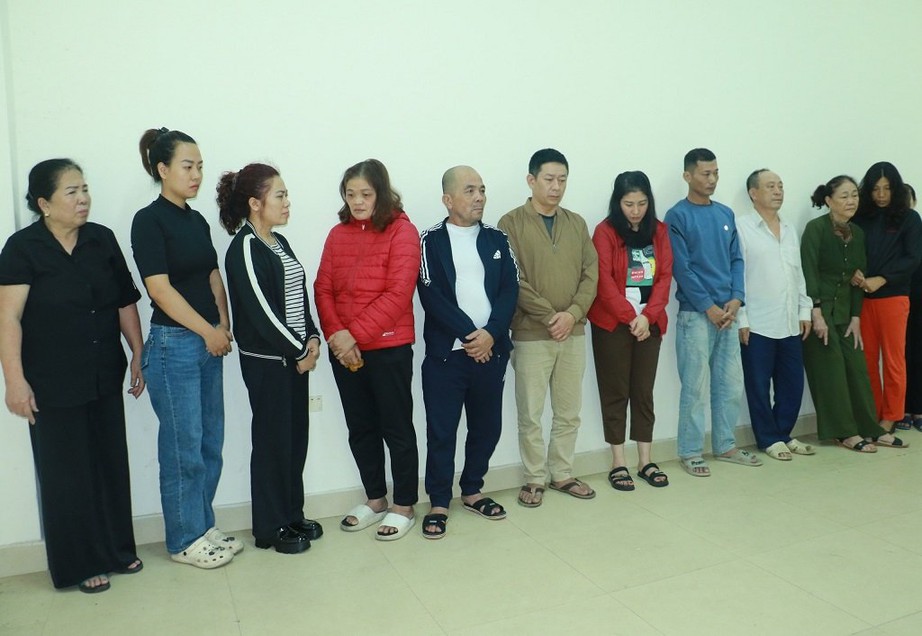 Phá đường dây đánh bạc liên tỉnh “khủng” hơn 200 tỷ đồng - Ảnh 1. Phá đường dây đánh bạc liên tỉnh “khủng” hơn 200 tỷ đồng - Ảnh 1.