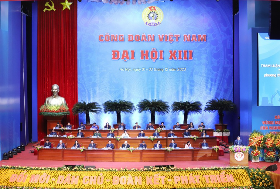 Tổng B&iacute; thư: C&ocirc;ng đo&agrave;n phải quan t&acirc;m đến từng bữa ăn, giấc ngủ của người lao động - Ảnh 2.