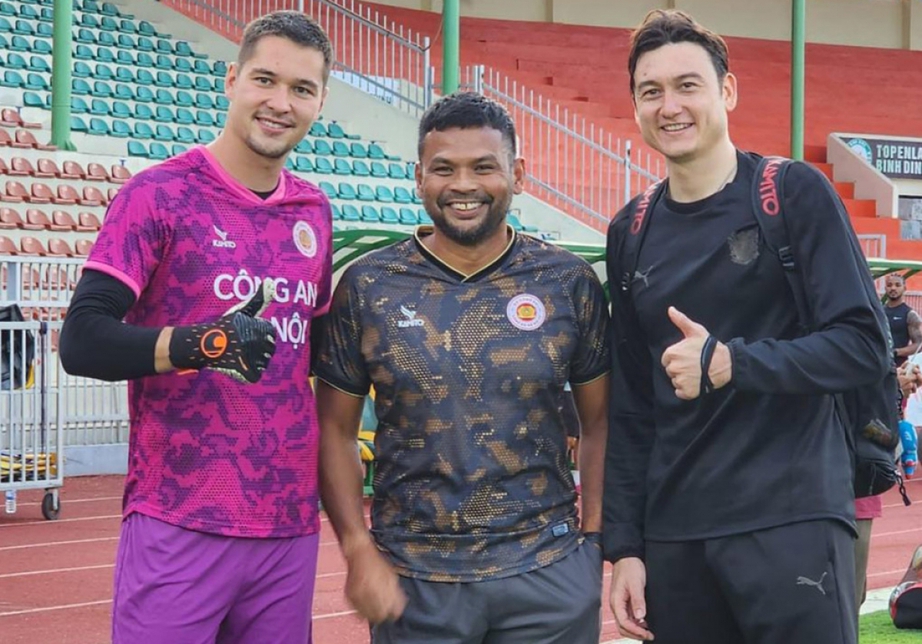 HLV Troussier gọi ng&ocirc;i sao từng chơi ở Europa League l&ecirc;n tuyển Việt Nam dự giải ch&acirc;u &Aacute; - Ảnh 1.