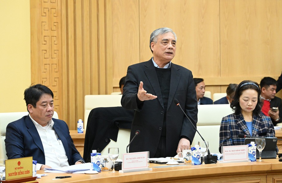 20 chuyên gia "mổ xẻ" vướng mắc, giúp Bộ Công thương làm cơ chế điện LNG, gió ngoài khơi - Ảnh 3. 20 chuyên gia "mổ xẻ" vướng mắc, giúp Bộ Công thương làm cơ chế điện LNG, gió ngoài khơi - Ảnh 3.