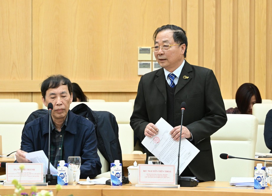 20 chuyên gia "mổ xẻ" vướng mắc, giúp Bộ Công thương làm cơ chế điện LNG, gió ngoài khơi - Ảnh 2. 20 chuyên gia "mổ xẻ" vướng mắc, giúp Bộ Công thương làm cơ chế điện LNG, gió ngoài khơi - Ảnh 2.