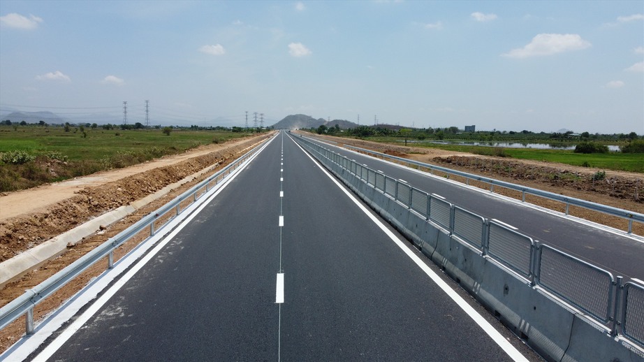 13 dự &aacute;n đường bộ khởi c&ocirc;ng trong năm 2024 - Ảnh 1.