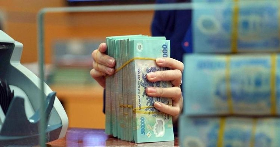 Một ngân hàng giảm lãi suất huy động xuống thấp kỷ lục - Ảnh 1. Một ngân hàng giảm lãi suất huy động xuống thấp kỷ lục - Ảnh 1.