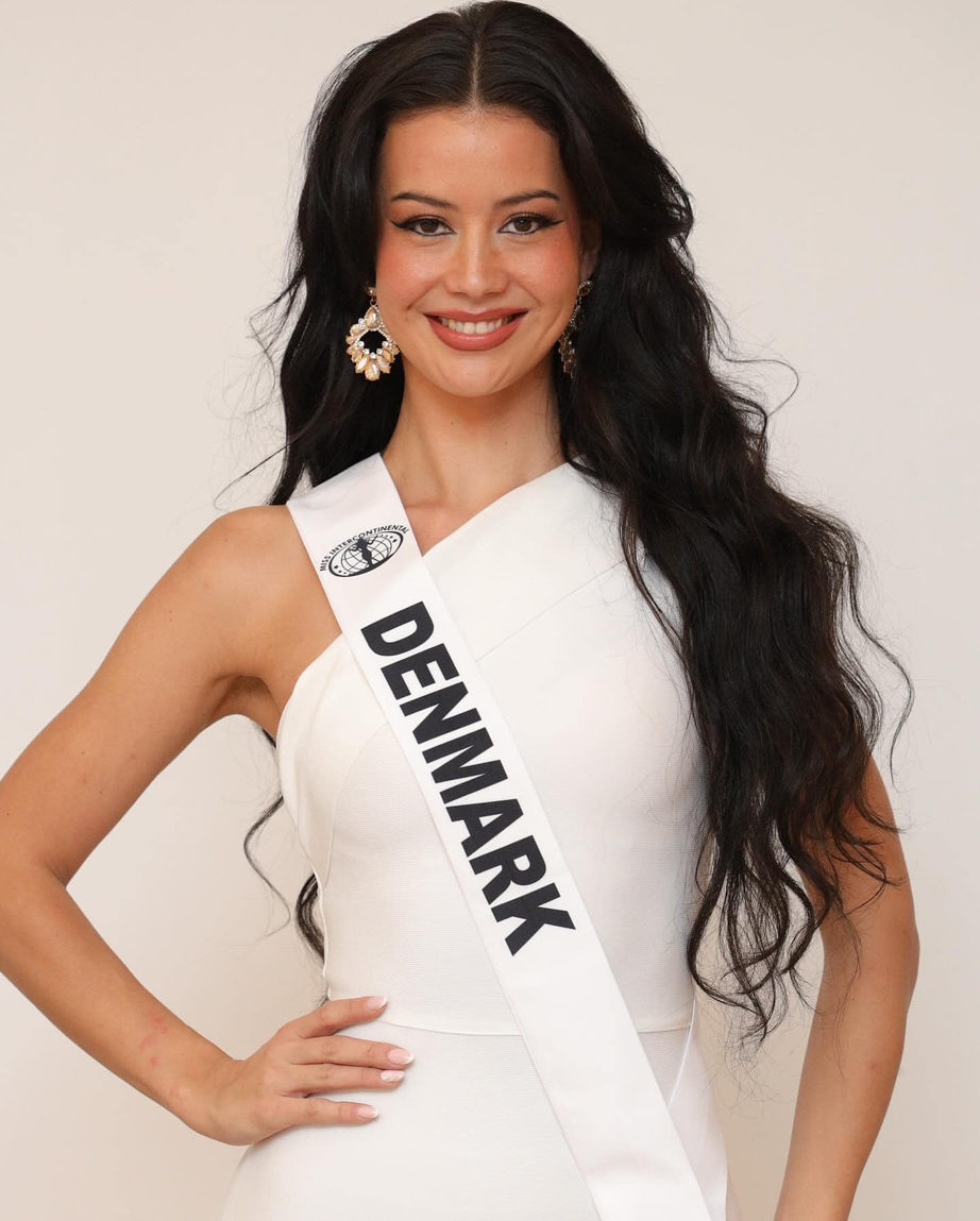 So k&egrave; nhan sắc c&aacute;c mỹ nh&acirc;n tại Miss Intercontinental 2023: Ai vẹn to&agrave;n hơn ai? - Ảnh 4.