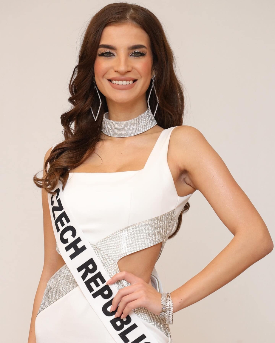 So k&egrave; nhan sắc c&aacute;c mỹ nh&acirc;n tại Miss Intercontinental 2023: Ai vẹn to&agrave;n hơn ai? - Ảnh 7.