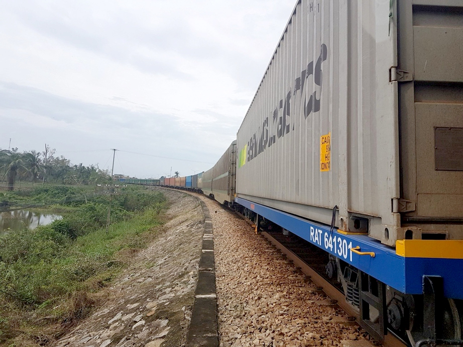 Ratraco phối hợp Xe lửa Dĩ An thiết kế đ&oacute;ng mới toa xe MC chở container 40 feet v&agrave; 45 feet - Ảnh 1.