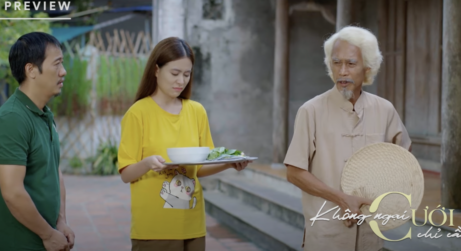 Yến xin lỗi &ocirc;ng nội v&igrave; đ&atilde; l&agrave;m &ocirc;ng thất vọng.