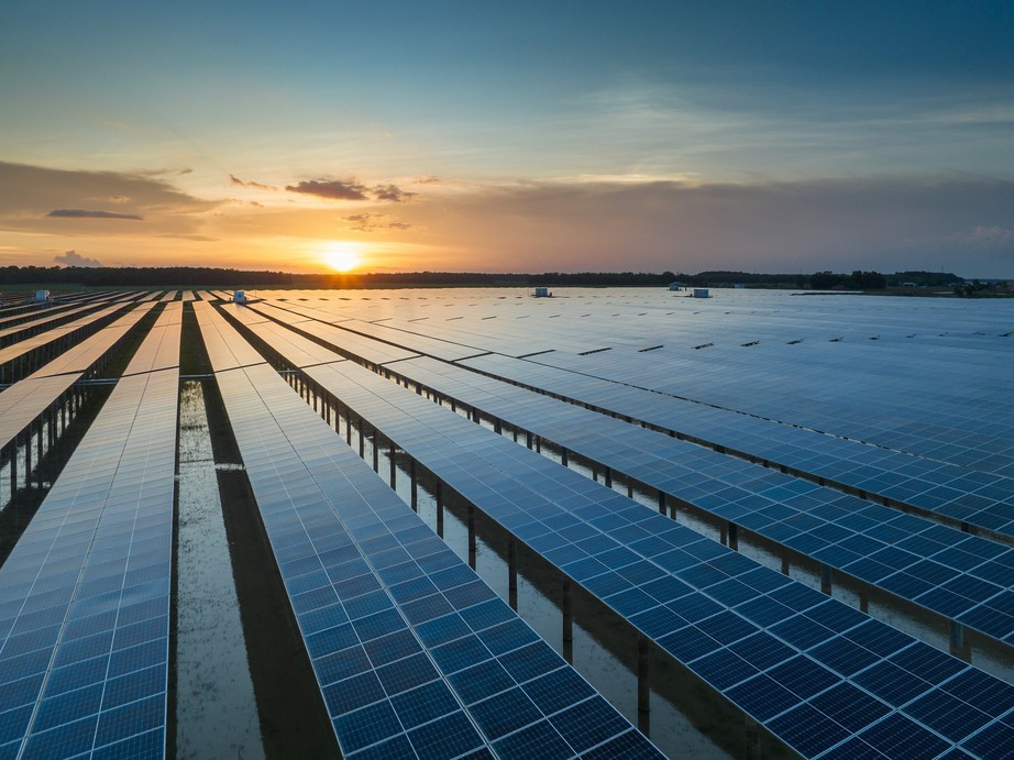 Đề xuất hạ gi&aacute; mua điện loạt nh&agrave; m&aacute;y điện gi&oacute;, mặt trời đang hưởng gi&aacute; FIT - Ảnh 1.