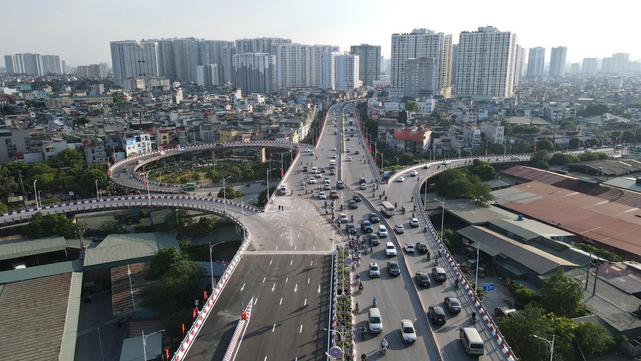 Khi n&agrave;o người d&acirc;n c&oacute; thể lưu th&ocirc;ng qua cầu Vĩnh Tuy 2? - Ảnh 1.