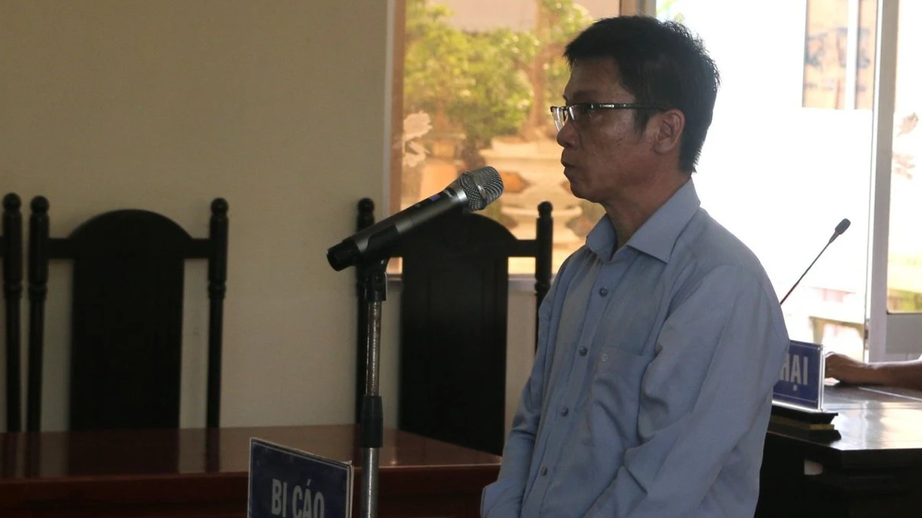 Mạo danh thầy c&uacute;ng lừa đảo chiếm đoạt hơn 2,1 tỷ đồng l&atilde;nh 14 năm t&ugrave; - Ảnh 1.