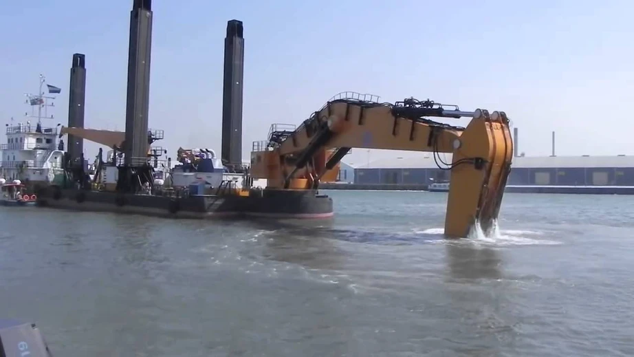 Đề xuất sửa nhiều quy định về hoạt động nạo v&eacute;t v&ugrave;ng nước cảng biển - Ảnh 1.