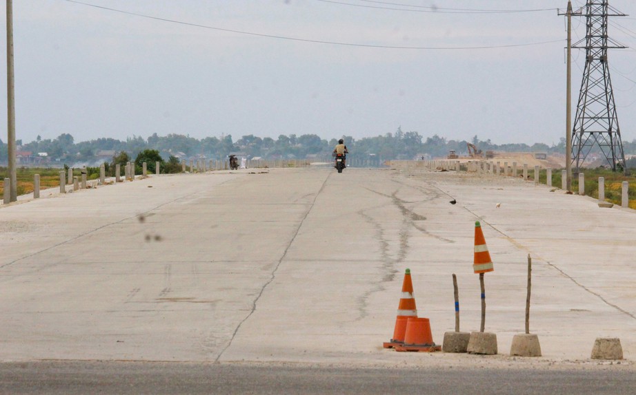Dự &aacute;n đường cứu hộ, cứu nạn 16km hơn 10 năm chưa xong ở Huế - Ảnh 6.