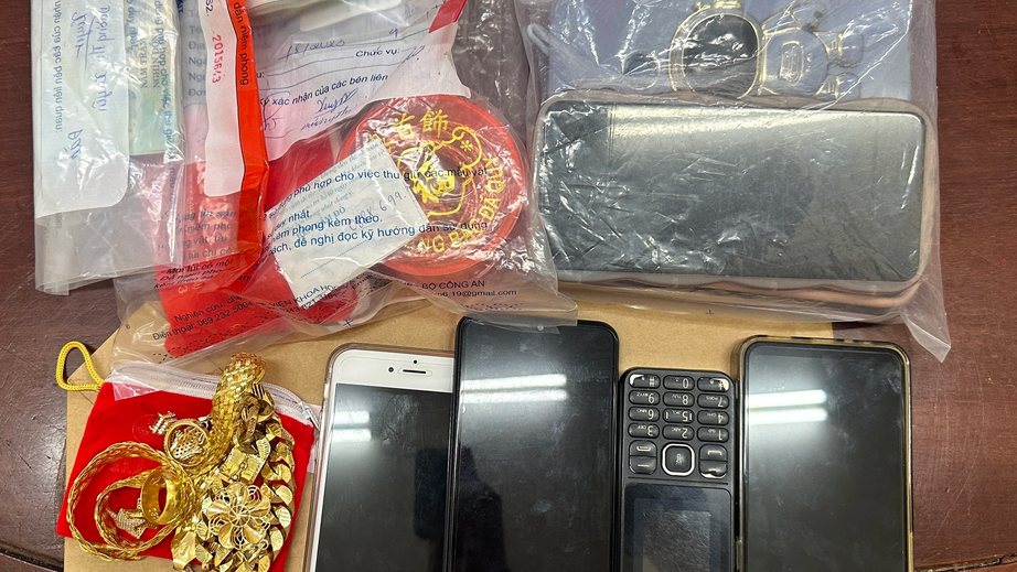 Cà Mau: Triệt phá nhóm trộm đột nhập tiệm vàng lấy nhiều tiền, vàng - Ảnh 2. Cà Mau: Triệt phá nhóm trộm đột nhập tiệm vàng lấy nhiều tiền, vàng - Ảnh 2.