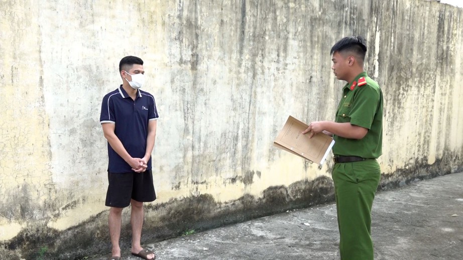 L&agrave;m đơn tố c&aacute;o người kh&aacute;c lừa đảo, nguy&ecirc;n đơn bất ngờ bị khởi tố - Ảnh 1.