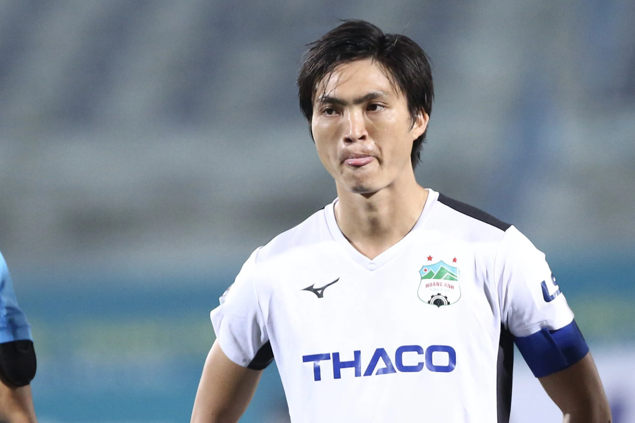 &ldquo;G&agrave; cưng&rdquo; nh&agrave; bầu Đức ra quyết định khiến tất cả sững sờ  - Ảnh 1.