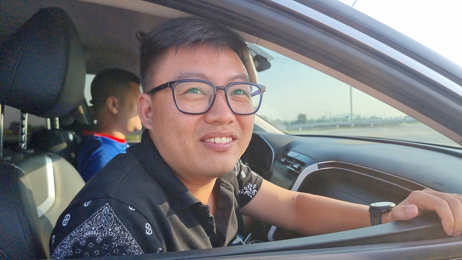 Người d&acirc;n h&aacute;o hức được đi v&agrave;o cao tốc mới - Ảnh 3.