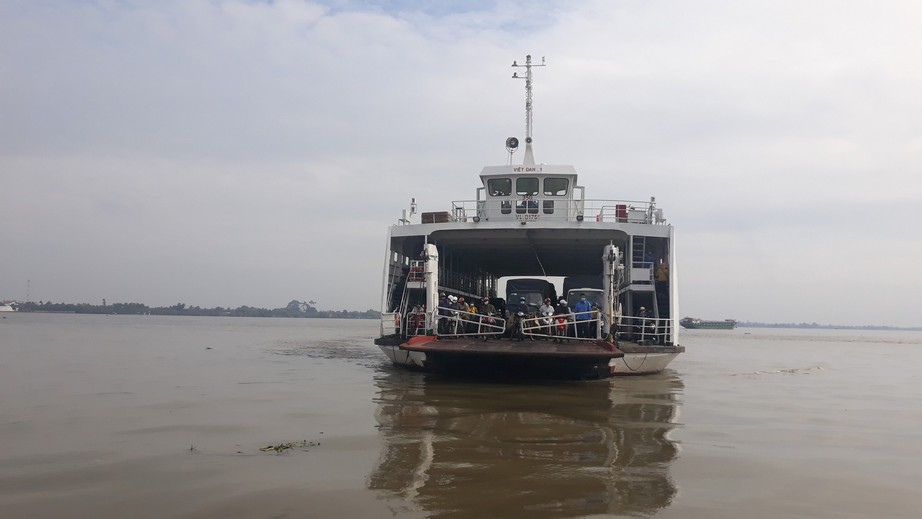 Ngày đầu tiên nghỉ Lễ, giao thông cửa ngõ miền Tây thông thoáng - Ảnh 2. Ngày đầu tiên nghỉ Lễ, giao thông cửa ngõ miền Tây thông thoáng - Ảnh 2.