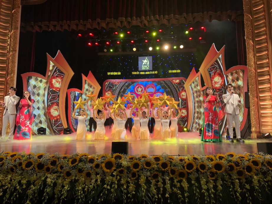 X&uacute;c động chương tr&igrave;nh nghệ thuật "Sao Độc lập" kỷ niệm Quốc kh&aacute;nh 2/9 - Ảnh 4.