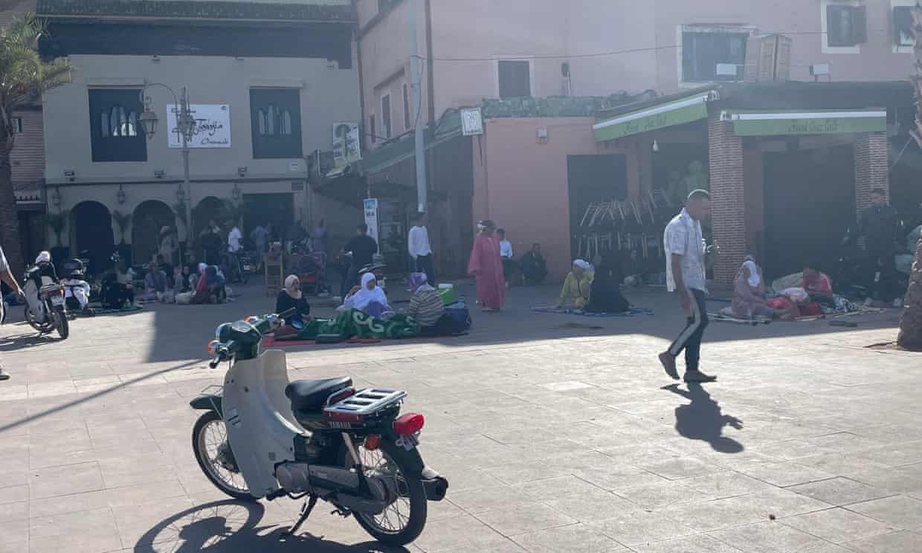 Người d&acirc;n Maroc kể lại gi&acirc;y ph&uacute;t kinh ho&agrave;ng khi nh&agrave; cửa rung lắc dữ dội trong động đất - Ảnh 1.
