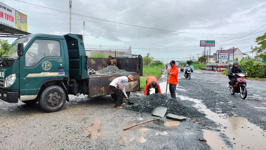 Sớm sửa chữa hư hỏng QL1 qua C&agrave; Mau - Ảnh 3.