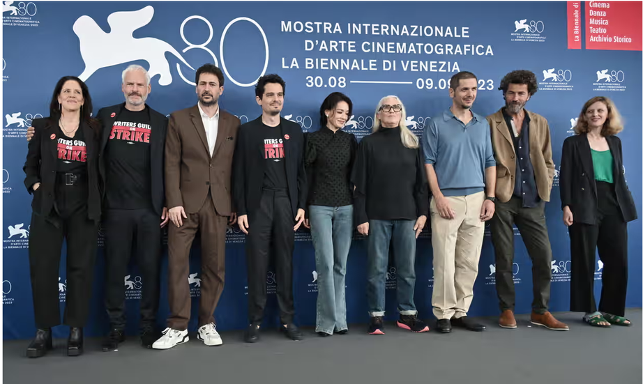 Phim ngập cảnh n&oacute;ng "Poor things" gi&agrave;nh giải Sư tử v&agrave;ng tại LHP Venice 2023 - Ảnh 5.