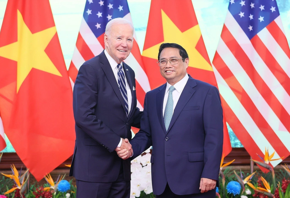 Tổng thống Hoa Kỳ Joe Biden rời H&agrave; Nội, kết th&uacute;c tốt đẹp chuyến thăm Việt Nam - Ảnh 5.